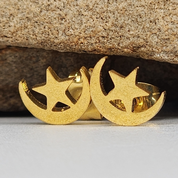 Minimalist Jewelry Elegant 14 kt Gold plate Moon Star Contemporary Design - Picture 4 of 13